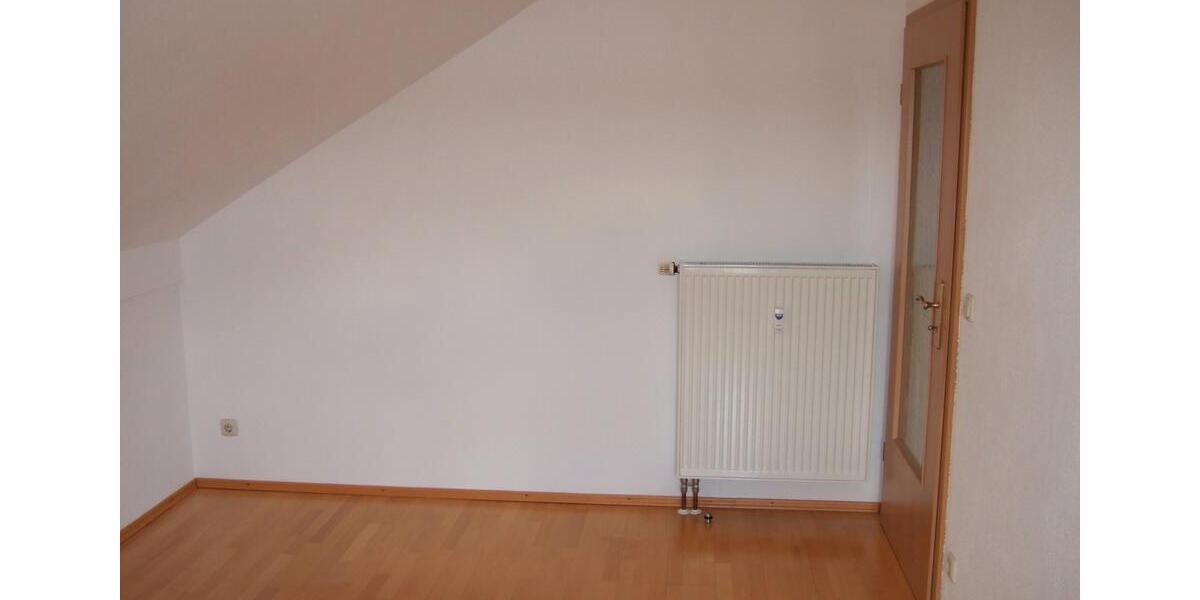 Dachgeschoßwohnung Waldkraiburg - 2 Zimmer, 36 m&sup2;, 360&euro; | Angebot:26489939