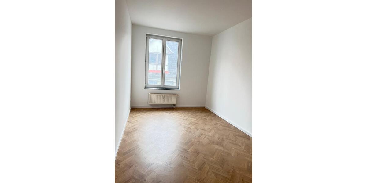 Etagenwohnung Rötha - 4 Zimmer, 120 m&sup2;, 1.220&euro; | Angebot:24548501