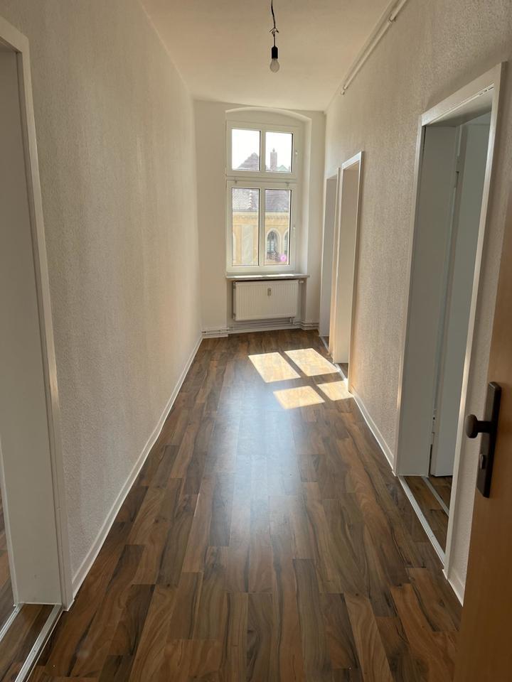 Lichtdurchflutete 2-Zimmer Wohnung zimmer