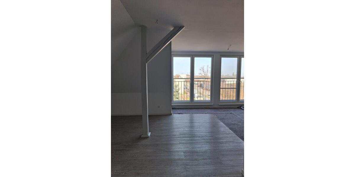 Dachgeschoßwohnung Tangermünde - 2 Zimmer, 98 m&sup2;, 833&euro; | Angebot:25265870