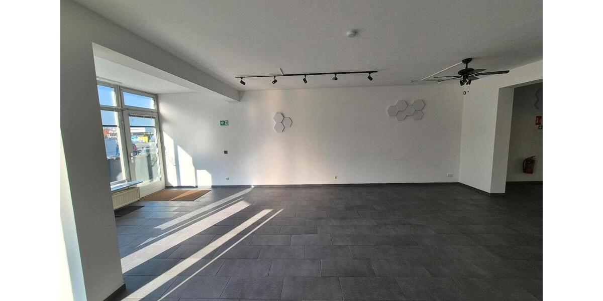 Gewerbeobjekt Eckental - 1.000&euro; | Angebot:24646783