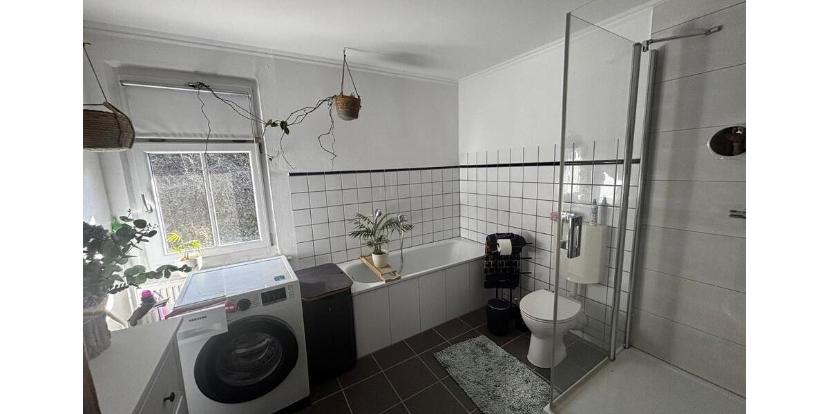 Etagenwohnung Föritztal - 4 Zimmer, 153 m&sup2;, 1.250&euro; | Angebot:25840626