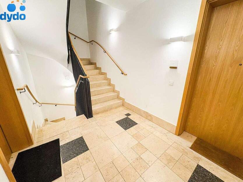 Wohnen in bester Lage - diese Zwei-Zimmerwohnung erwartet Sie samt Einbauküche und Balkon 2 zimmer