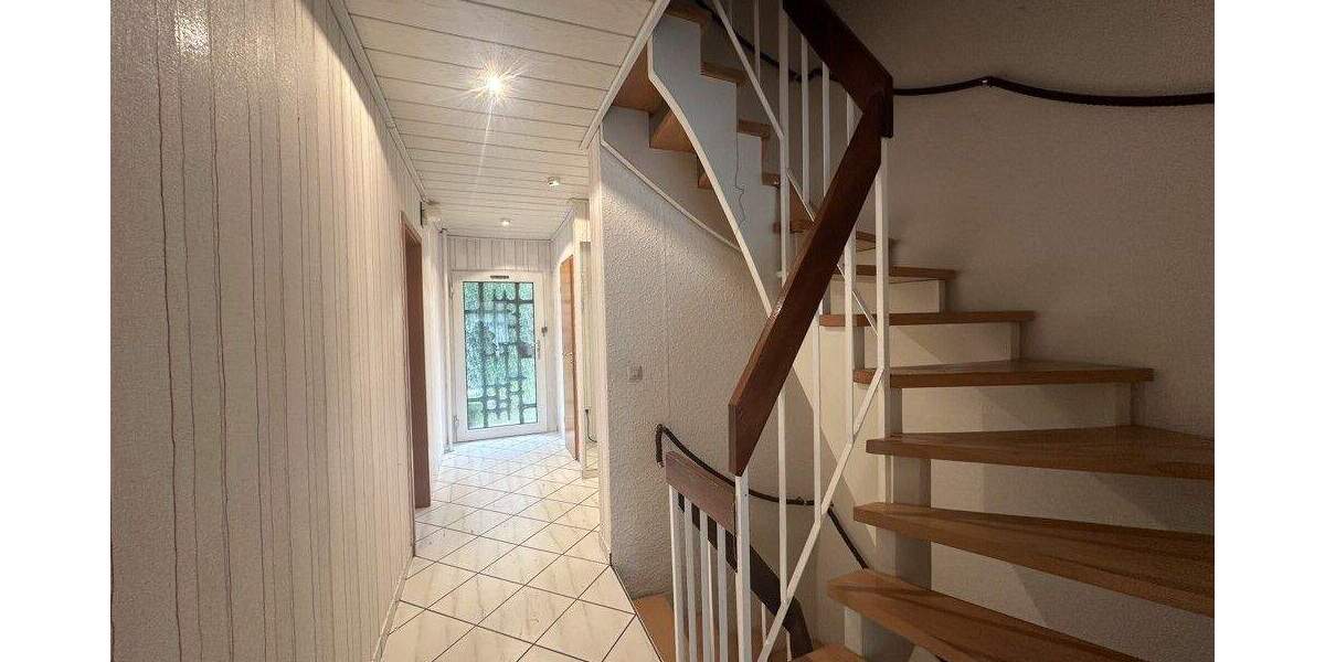 Sonniges Reihenendhaus mit Garten und viel Platz für eine nette Familie in Göttingen-Geismar 6 zimmer