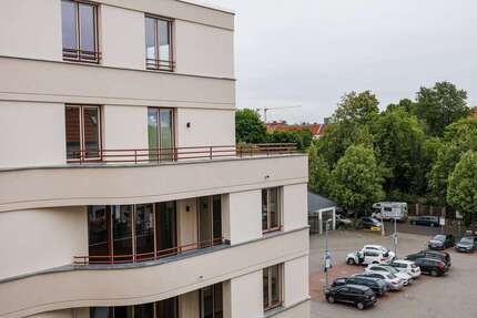 Wohnung zum Mieten in Berlin 2.100 € 104.01 m²