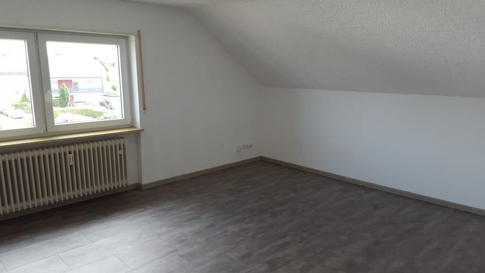 Dachgeschoßwohnung Schifferstadt - 3 Zimmer, 63 m&sup2;, 660&euro; | Angebot:26697689