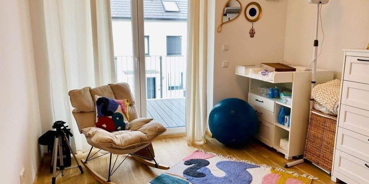Etagenwohnung Fürth Stadeln - 4 Zimmer, 130 m&sup2;, 1.750&euro; | Angebot:26219308