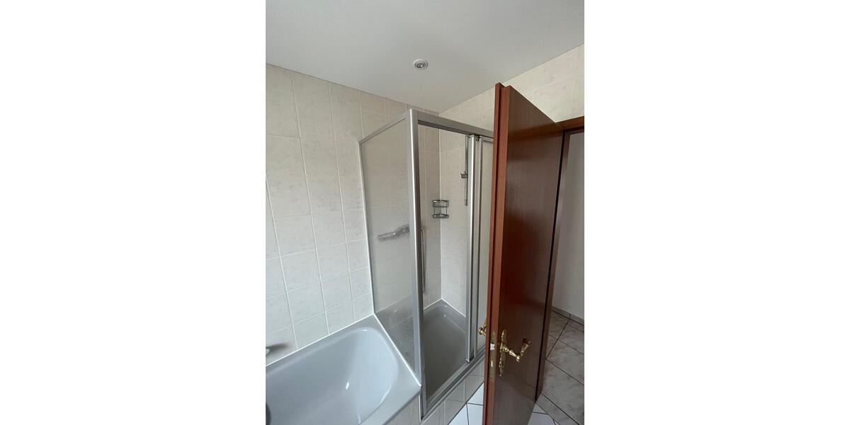 Etagenwohnung Püttlingen - 4 Zimmer, 98 m&sup2;, 640&euro; | Angebot:26492976