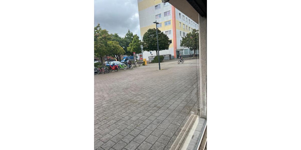 Etagenwohnung Neuss Reuschenberg - 1 Zimmer, 78 m&sup2;, 2.000&euro; | Angebot:26676700