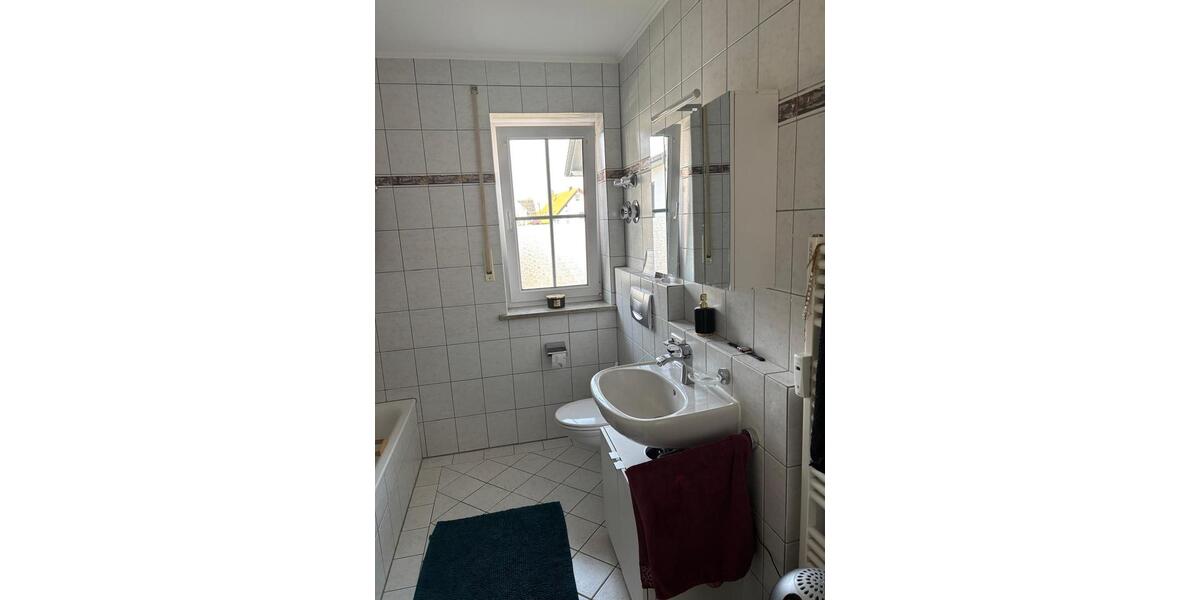 Etagenwohnung Pöttmes - 3 Zimmer, 72 m&sup2;, 750&euro; | Angebot:26639959