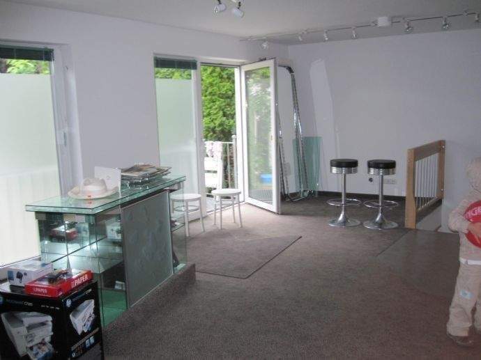 Gewerbeobjekt München Aubing-Lochhausen-Langwied - 3 Zimmer, 2.430&euro; | Angebot:26155726