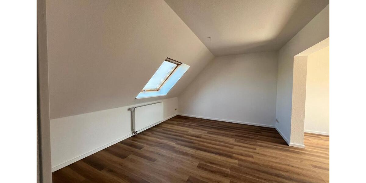 Dachgeschoßwohnung Stralsund - 3 Zimmer, 83 m&sup2;, 820&euro; | Angebot:26477490
