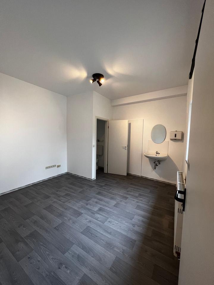 Büro 15 m2 im Zentrum von Kösching 1-A Lage