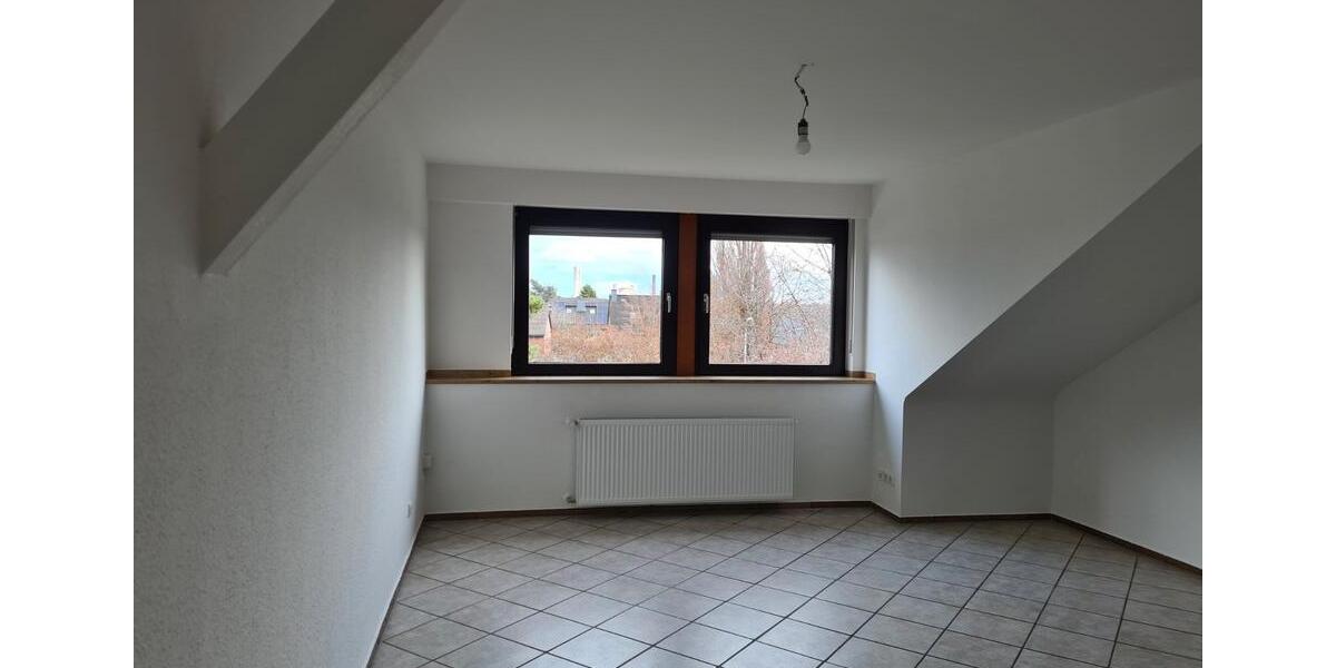 Dachgeschoßwohnung Eschweiler - 2.5 Zimmer, 67 m&sup2;, 420&euro; | Angebot:26586389