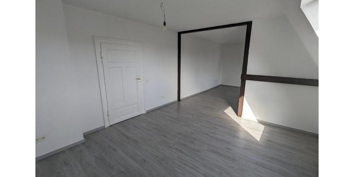 Dachgeschoßwohnung Hameln - 3.5 Zimmer, 116 m&sup2;, 930&euro; | Angebot:25354411