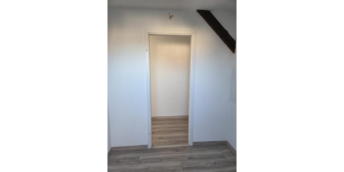 Dachgeschoßwohnung Meißen - 2 Zimmer, 39 m&sup2;, 310&euro; | Angebot:25348830