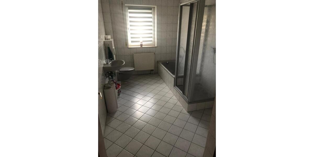 Gemütliche zwei Zimmer Wohnung im Erdgeschoss zimmer