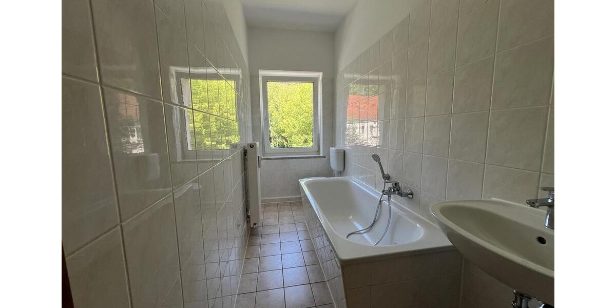Etagenwohnung Borna - 3 Zimmer, 64 m&sup2;, 390&euro; | Angebot:24527580