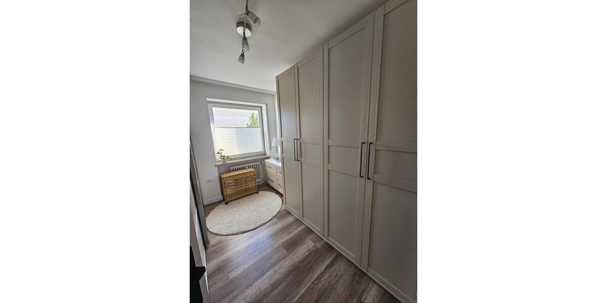 Etagenwohnung Weiden in der Oberpfalz - 4 Zimmer, 106 m&sup2;, 1.300&euro; | Angebot:26620619