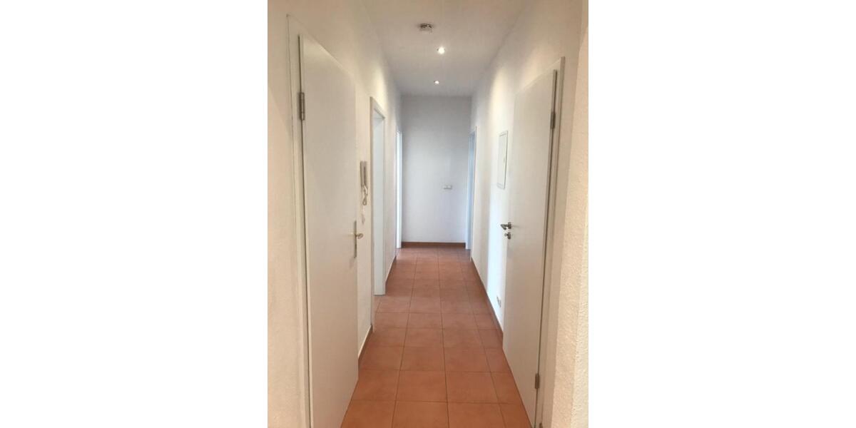 Etagenwohnung Burg - 4 Zimmer, 100 m&sup2;, 600&euro; | Angebot:23550803