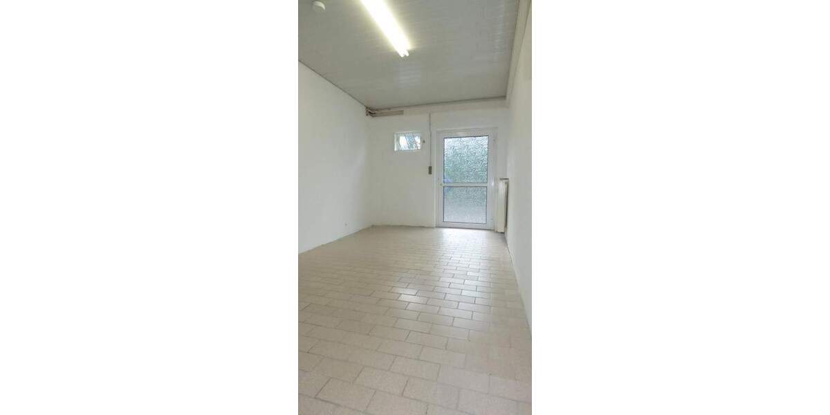 Gewerbeobjekt St. Ingbert Rentrisch - 3 Zimmer, 82 m&sup2;, 380&euro; | Angebot:24789912