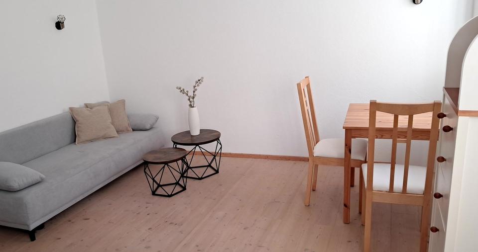 Etagenwohnung Herrenberg - 2 Zimmer, 47 m&sup2;, 670&euro; | Angebot:24373589