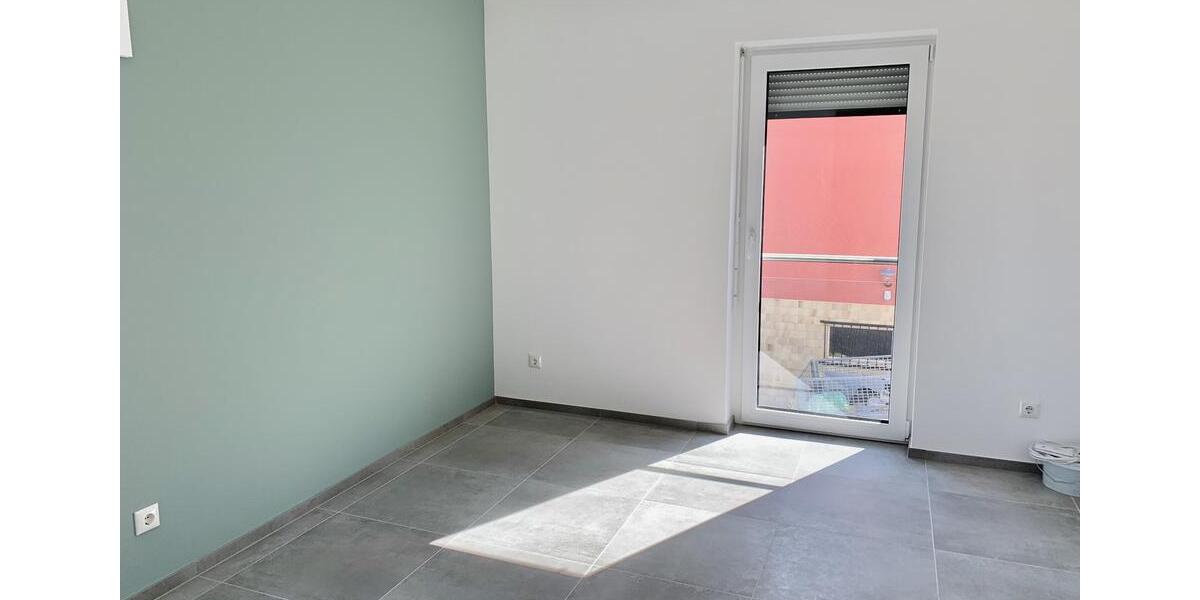 LEIDER SCHON VERMIETET - Hochwertige, moderne 3ZKB-Wohnung, Balkon, Einbauküche,Tiefgaragenstellplatz in Tawern, ideal für LUX-Pendler 3 zimmer