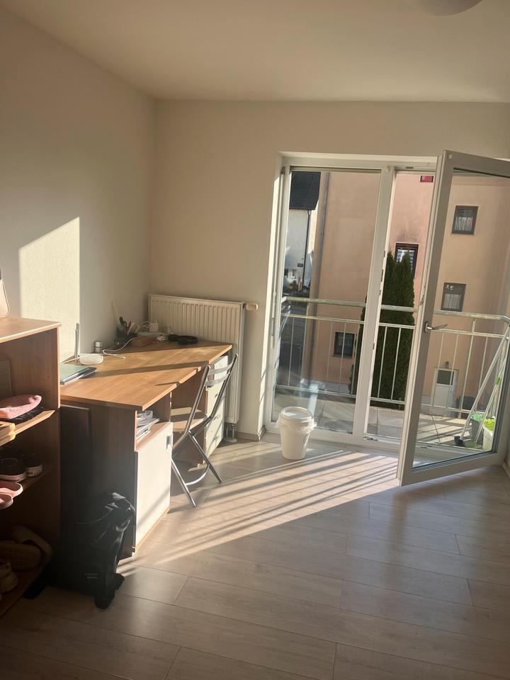 Möbliertes Zimmer im Studentenwohnheim zimmer