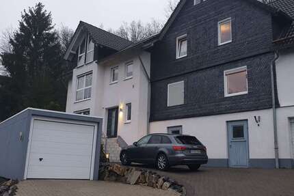 Haus Netphen - 3 Zimmer, 95 m&sup2;, 770&euro; | Angebot:26834258