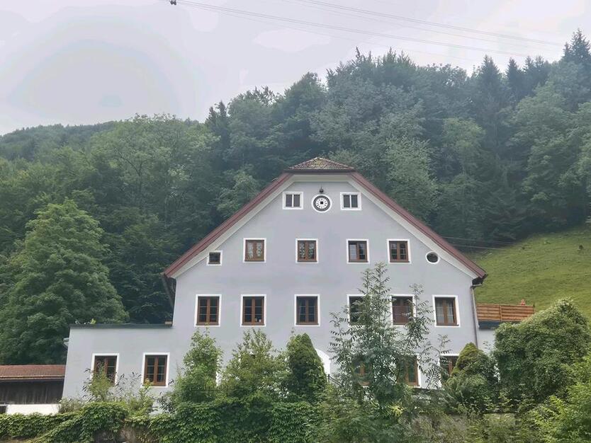Charmante 134 qm 3Zi-AltbauWohnung, neu renoviert BergenMaxhütte