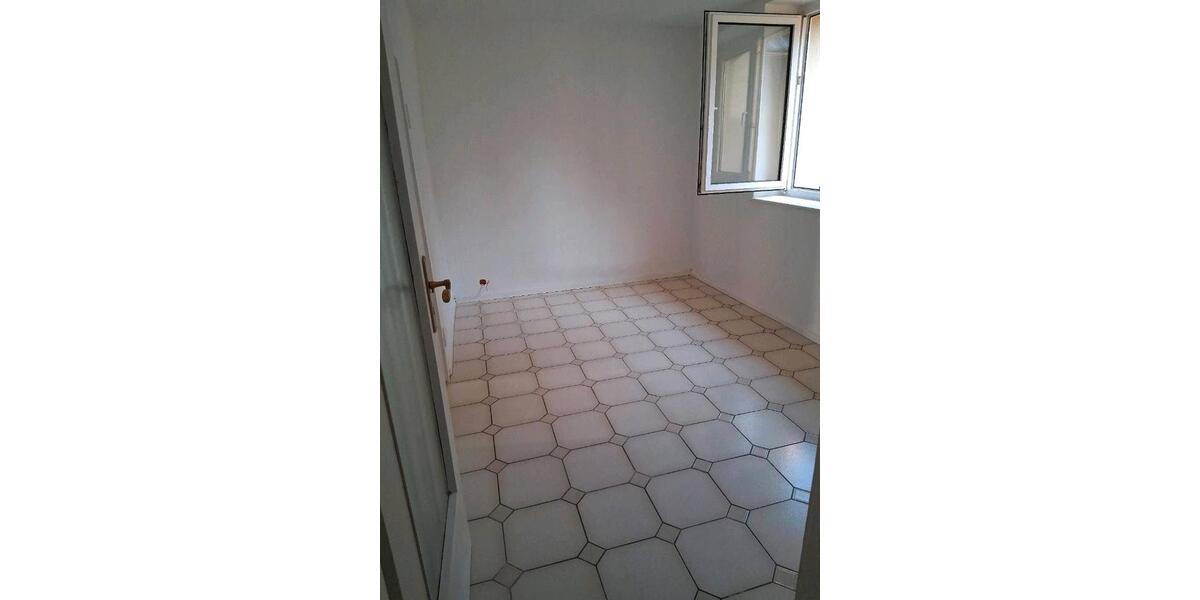 Erdgeschoßwohnung Bretten - 4 Zimmer, 78 m&sup2;, 750&euro; | Angebot:26578963