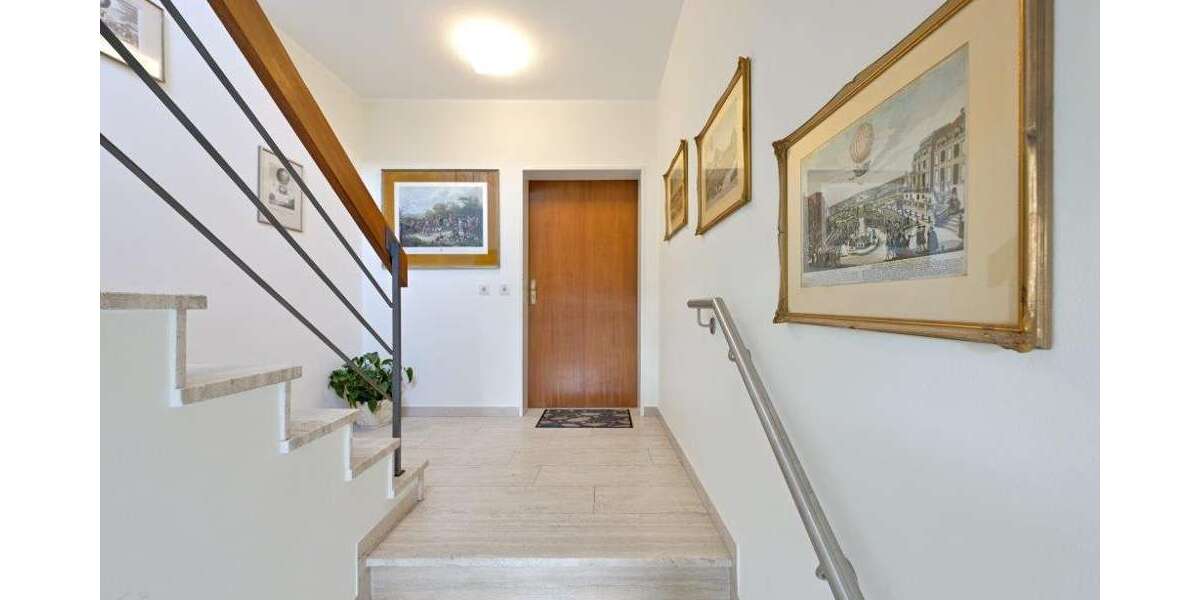 Etagenwohnung Augsburg / Göggingen Göggingen - 4 Zimmer, 135 m&sup2;, 1.620&euro; | Angebot:26765253