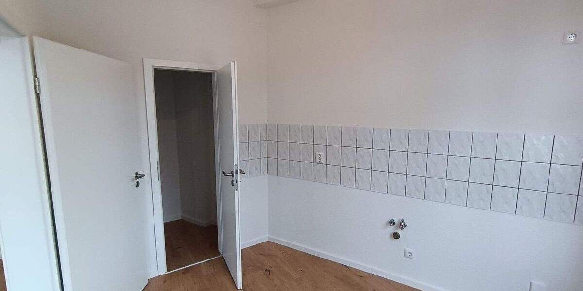 Etagenwohnung Reichenbach im Vogtland Reichenbach - 3 Zimmer, 66 m&sup2;, 420&euro; | Angebot:25769865