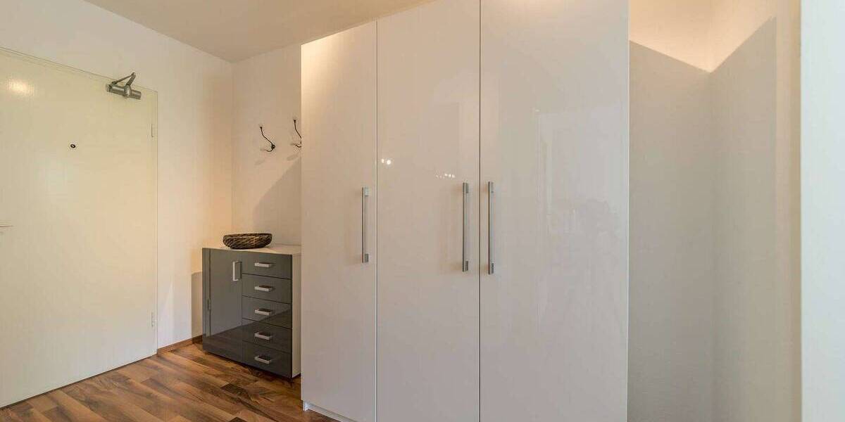 Etagenwohnung Frankfurt am Main Westend-Süd - 2 Zimmer, 48 m&sup2;, 1.810&euro; | Angebot:26824537