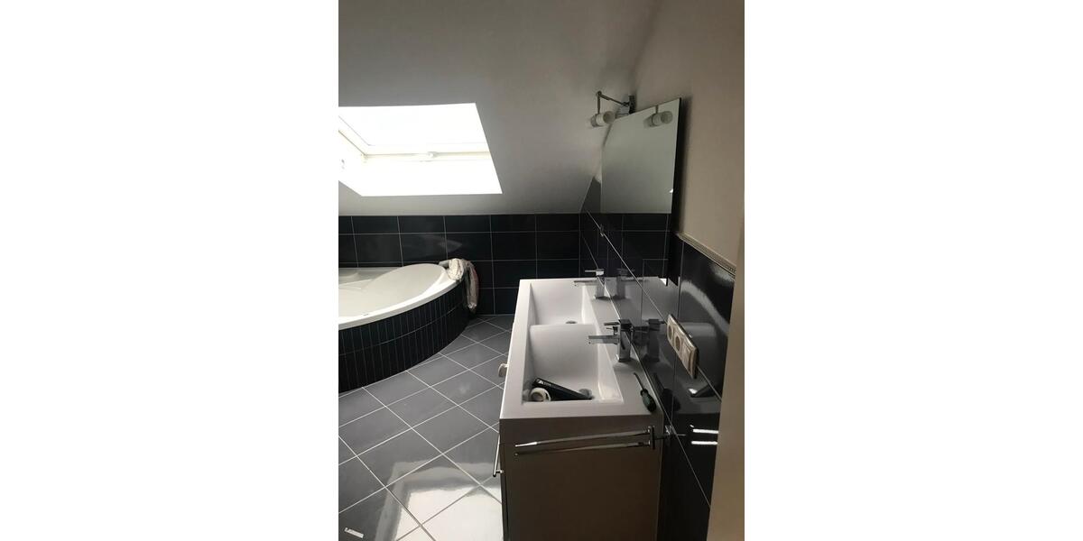 Dachgeschoßwohnung Ludwigshafen am Rhein Ludwigshafen-Hemshof - 3 Zimmer, 95 m&sup2;, 1.150&euro; | Angebot:24618344