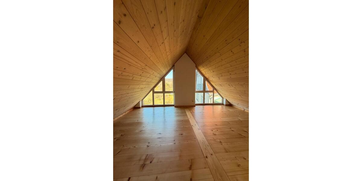 Einfamilienhaus Schlüchtern - 3 Zimmer, 150 m&sup2;, 1.600&euro; | Angebot:25964514