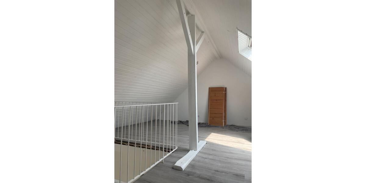 Dachgeschoßwohnung Mönchengladbach Nord - 2 Zimmer, 60 m&sup2;, 900&euro; | Angebot:26524936