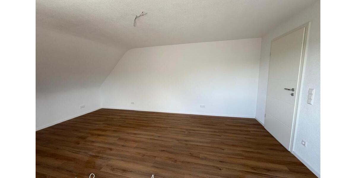 Etagenwohnung Niefern-Öschelbronn Öschelbronn - 4.5 Zimmer, 106 m&sup2;, 1.490&euro; | Angebot:26526431