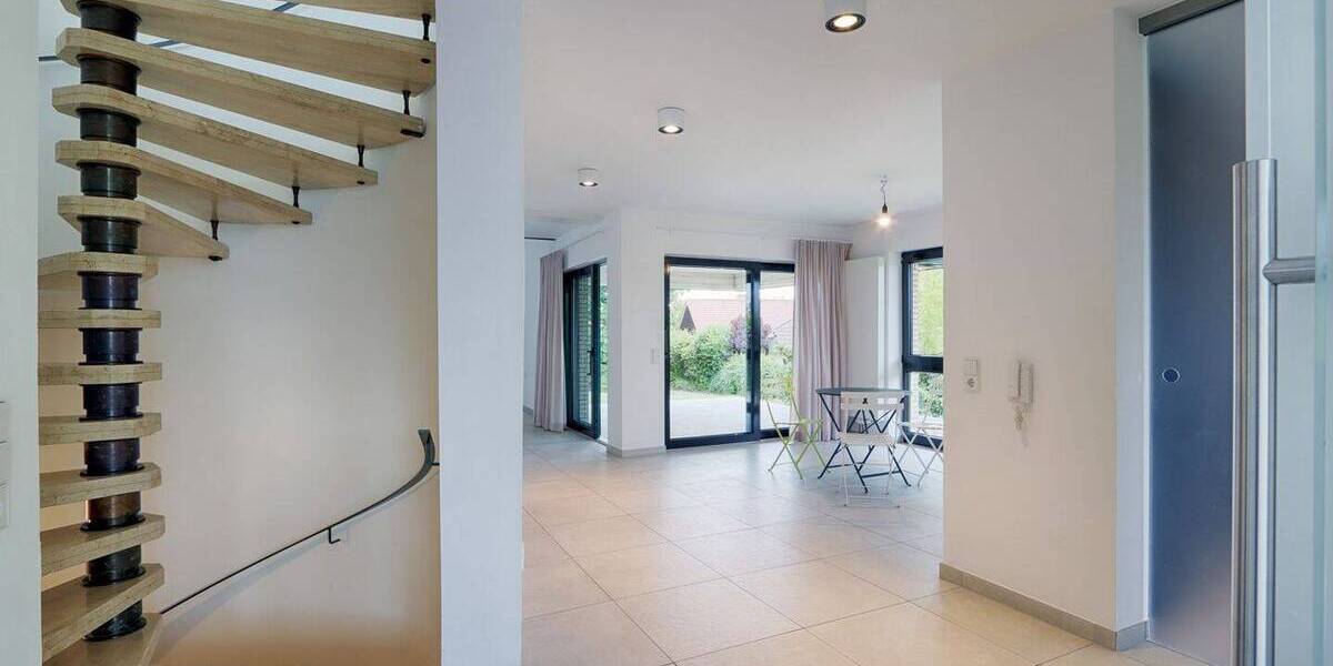 Einfamilienhaus Reutlingen Altenburg - 6 Zimmer, 197 m&sup2;, 2.750&euro; | Angebot:26908795