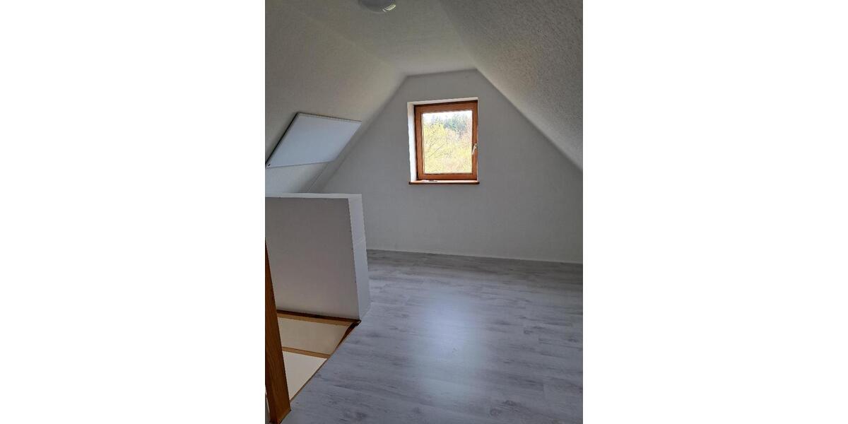 Dachgeschoßwohnung Hamweddel - 1 Zimmer, 45 m&sup2;, 450&euro; | Angebot:26193282