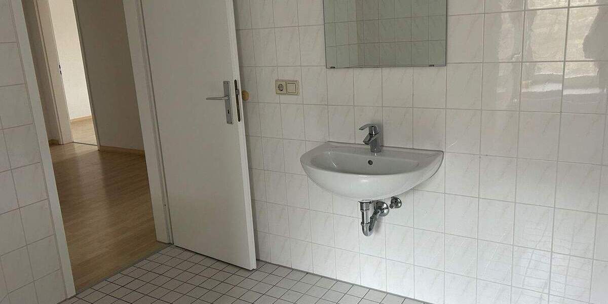 Etagenwohnung Halle (Saale) Innenstadt - 1 Zimmer, 56 m&sup2;, 504&euro; | Angebot:26703024