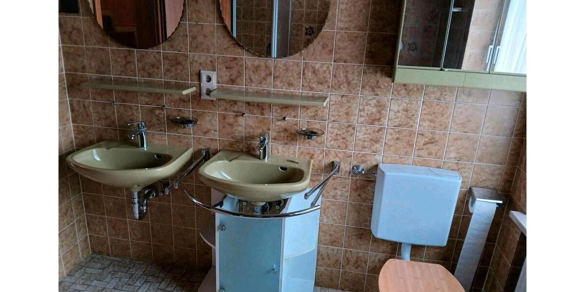 Doppelhaushälfte Aindling - 7 Zimmer, 153 m&sup2;, 1.500&euro; | Angebot:26048192