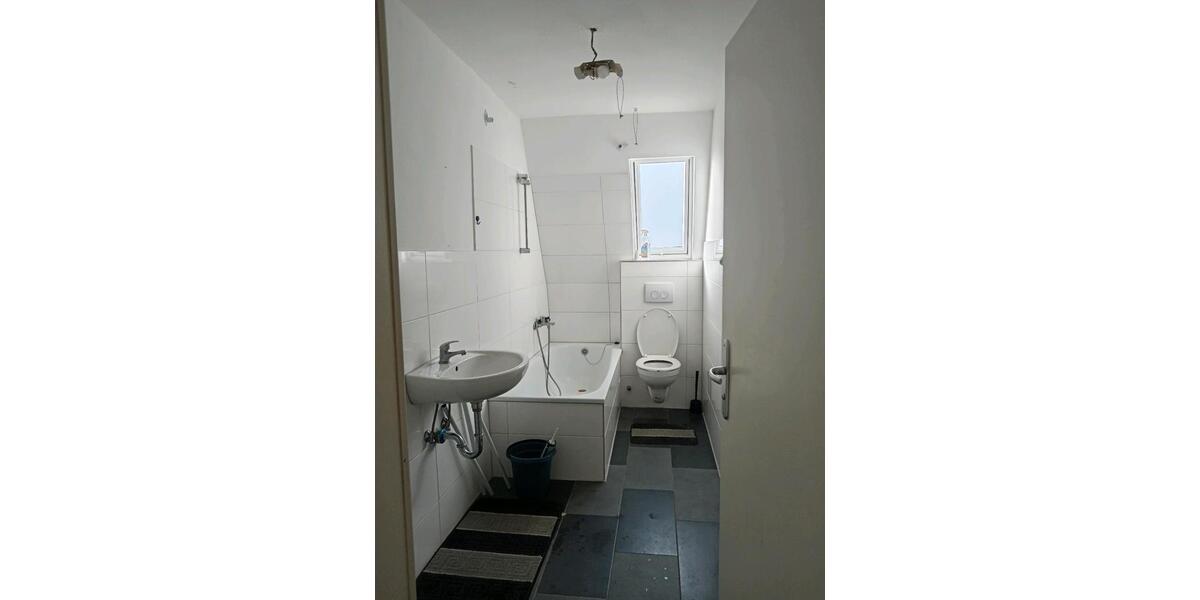 Dachgeschoßwohnung Gelsenkirchen Gelsenkirchen-Mitte - 3 Zimmer, 68 m&sup2;, 493&euro; | Angebot:24831847