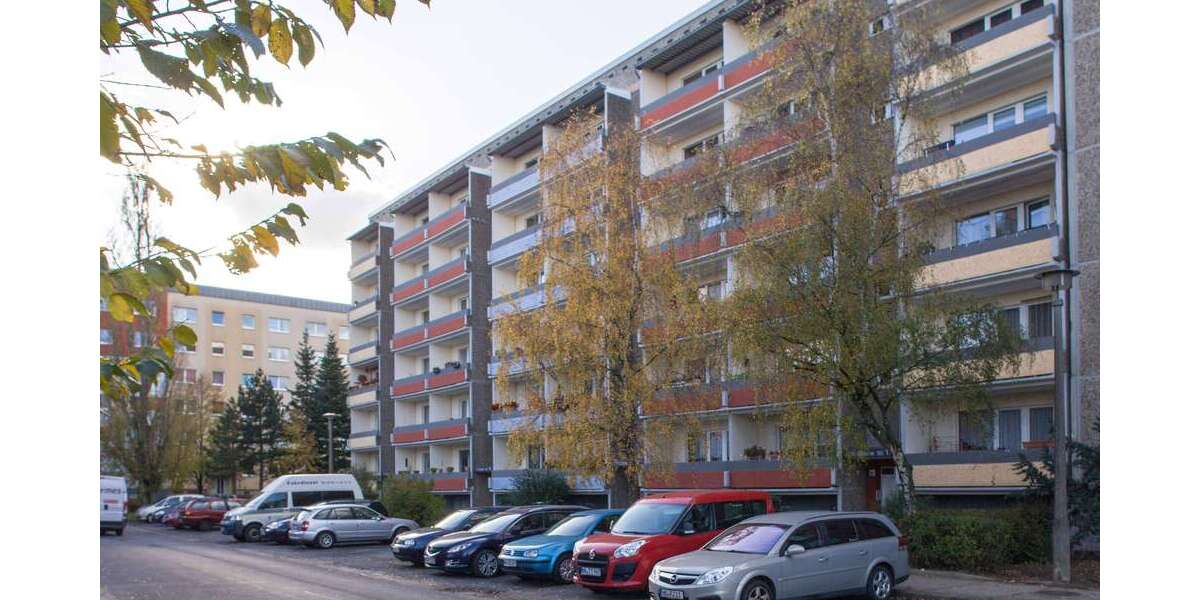 Etagenwohnung Neubrandenburg Ihlenfelder Vorstadt - 3 Zimmer, 61 m&sup2;, 303&euro; | Angebot:26807175