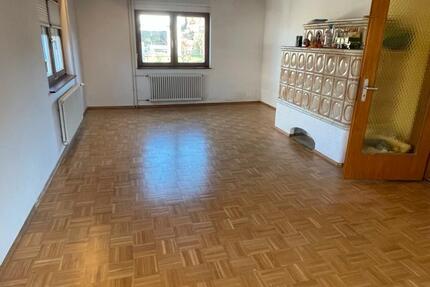 Wohnung Sasbach - 2 Zimmer, 80 m&sup2;, 900&euro; | Angebot:25403633