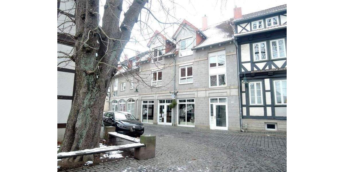 Gepflegte, helle Nichtraucher Eigentumswohnung mit Balkon und Tiefgaragenstellplatz in ruhiger Innenstadtlage 3 zimmer