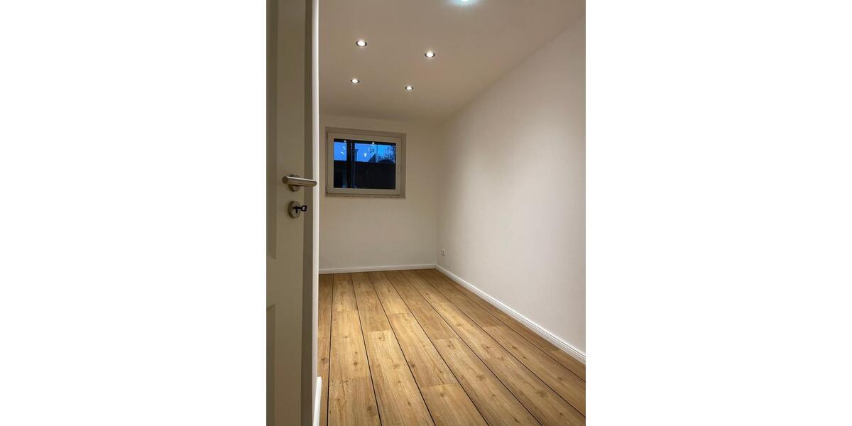 4 Zimmer | Souterrain | Terrasse | Fußbodenheizung | Dusche und Wanne | Stellplatz mgl. 4 zimmer