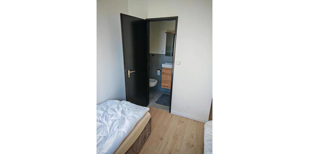 Wohnen auf Zeit Horn-Bad Meinberg Bad Meinberg - 6 Zimmer, 15 m&sup2;, 30&euro; | Angebot:26257876
