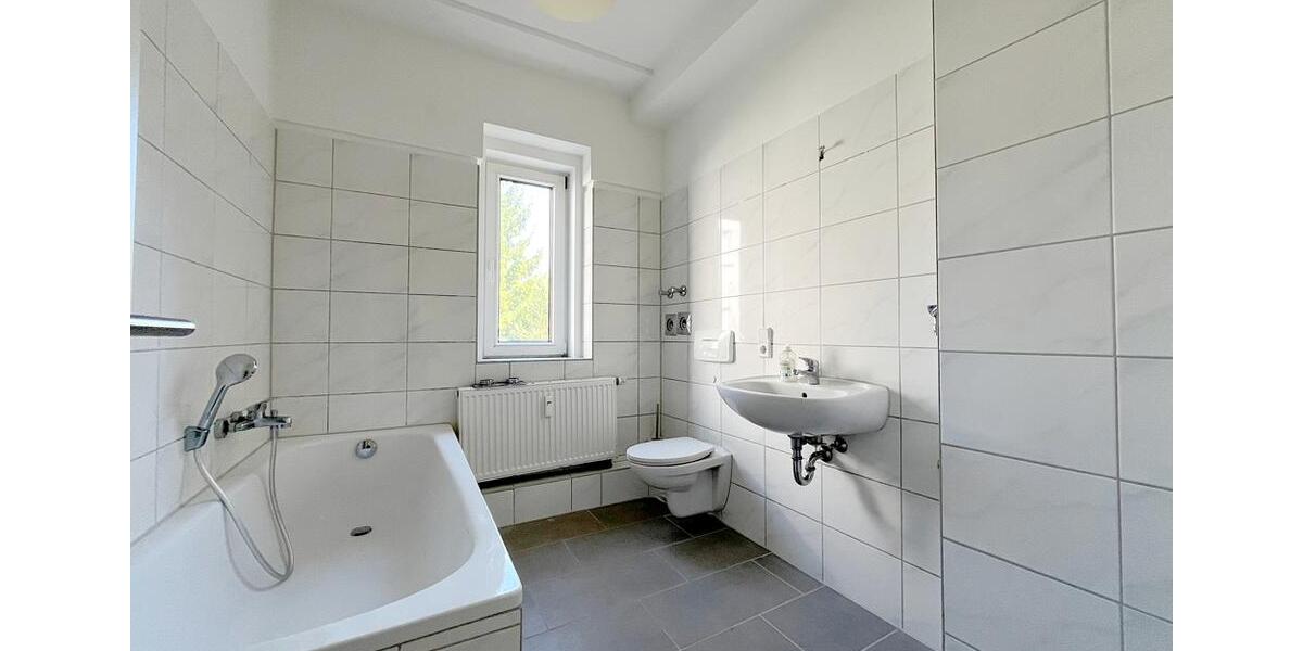 Erdgeschoßwohnung Glauchau - 4 Zimmer, 81 m&sup2;, 520&euro; | Angebot:26147877