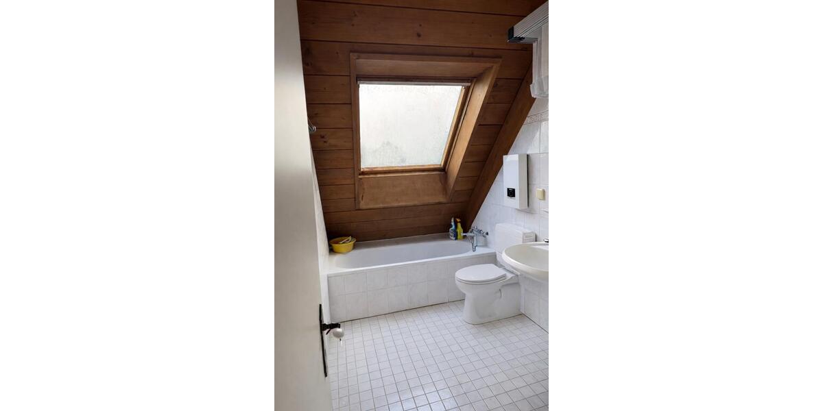 Maisonettenwohnung Düsseldorf Stadtbezirk 7 - 3 Zimmer, 140 m&sup2;, 1.600&euro; | Angebot:26035178